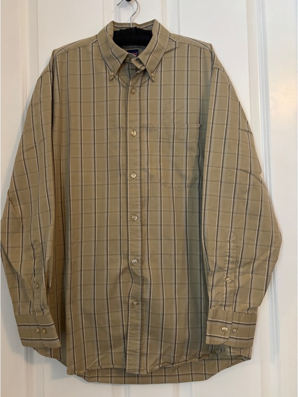 T Harris London - Classic Men's Button-Down Plaid Shirt in Khaki.  Size L Cotton